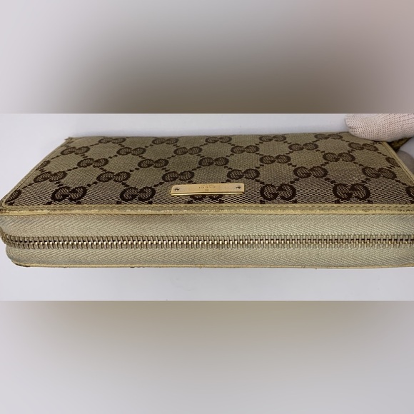Authentic Vintage Gucci Brown GG Monogram Full zip long wallet - Picture 2 of 14